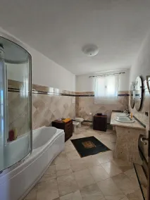 house / villa - OroseiLuxury Apartment - Image 4