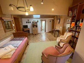 Apartment 'Geigerhaus 500 Jahre - Appartement C' with Mountain View, Shared Sauna & Wi-Fi - Image 5
