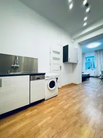 Lovely 2BR for 5 Peaceful Central Stay - Image 2