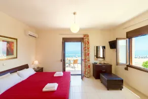Stunning beachfront villa with 6 bedrooms, private pool and beautiful interiors - Image 4