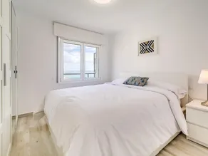 Aparthotel with pool and terrace sea views - Image 3