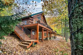Spiderlake Retreat Log Cabin LakeHouse w/private Pier 4BR 3BA - Image 3
