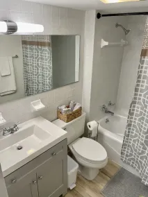 Newly Remodeled 2 BR/2BTH Condo- 5 mins from UT Medical & Fort Sanders Regional  - Image 4