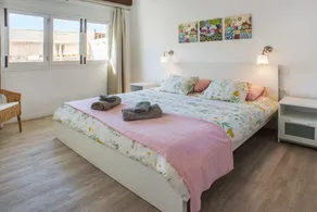 Vacation Home \"Casa La Meliana\" with Mountain View & Wi-Fi - Image 4