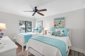 Gated 3 BR 2 bath condo STEPS to Vanderbilt Beach - Image 5