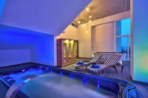 Prestigious Grand Villa With Luxurious Amenities - Image 2