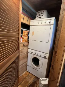 ADK Treehuggers' Paradise near Lake Champlain Pet-friendly glamping with hot tub - Image 4