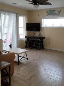 Zio's Beach House 1st floor - Image 2