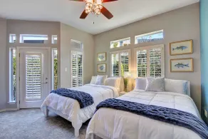 LUXURY LAKEFRONT, BOAT DOCK, 23 MINUTES FROM DOWNTOWN - Image 5