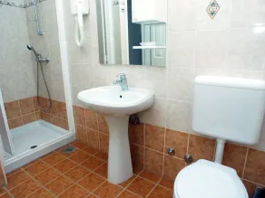 2-Zimmer-Ferienwohnung mit Terrasse und Meerblick Vrsar, Porec (A-3007-c) - Image 3