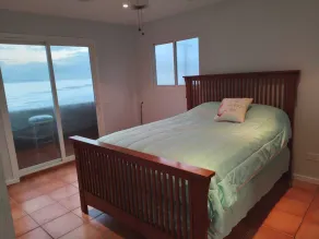 Relaxed Spanish beachfront condo w/private parking & private balcony ocean views - Image 4