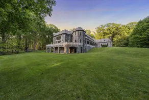 The estate is like a private resort with state of the art security - Image 5
