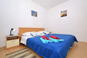 Summer Sun - 3-bdr apt with private pool - Image 4
