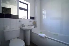 Maison-Salle de bain privée - Image 2