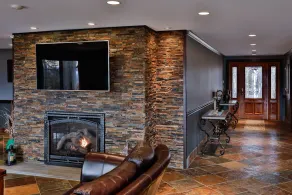 Unmatched Panoramic Views of the White Mountains - Image 2