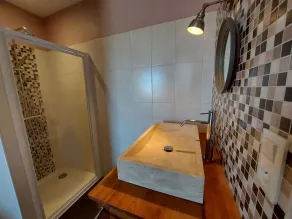 Luxury cottage with spa and private fishing pond - Image 4