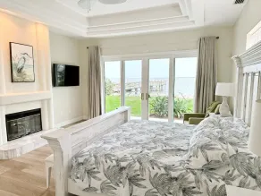 Luxurious Waterfront Estate w/private Tennis Court/Pool/Dock - Spectacular View! - Image 5