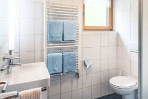 Haus Rothorn, panorama de apartamentos para 6-7 personas con balcón en un lugar soleado - Image 3