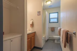 Entire 4 Bedroom Home Right on trails - Sauna & Private Hot Tub! - Image 5