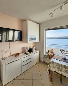 Small apartment with balcony and direct view of the lake on the 2nd floor - Image 5