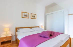 6 bedroom stunning home in Dugi Rat - Image 3