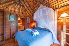 Balinese style wooden house just steps from the beach - Image 5