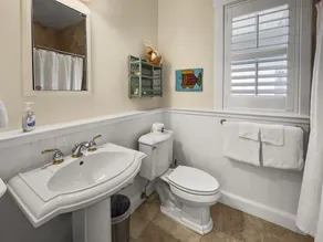 Mare e Sole l Steps to the Beach l South of 30A l Beachfront Pool l 2 Bikes included - Image 4