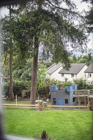 Larchfield Grange, Luxury House with Stunning Views - Image 4