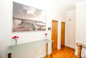 Private en-suite Room @ Liverpool street, Brick Ln - Image 4