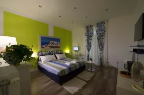 Apartamento en el centro de la ciudad, no lejos de la abadía de Montevergine - Image 5
