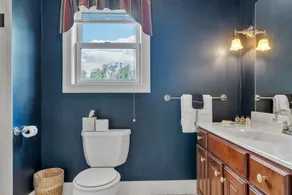Ben Flint King Suite in Carriage House - Red Clover Inn - Image 3