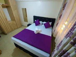 Lovely One Bedroom With Free Parking on Premise - Image 2