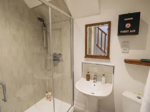Flat 4 - Image 2