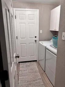 Family friendly home in quiet neighborhood. - Image 2