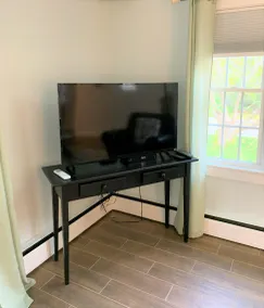 NEW Updated 2 bedroom cottage 3 blocks from downtown Camden, Maine. - Image 3