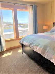 Tide and Timber Townhome 3 bedrooms & 1-1/2 blocks to White Sandy Beach Access - Image 5