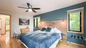 the Hideaway - 2 King Beds, Cedar Barrel Sauna - Image 5