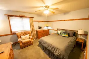 Village Home with 15 acre backyard on the river - Image 4