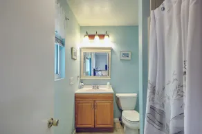 large home in Bonnet Shores with four beach passes to Narragansett town beach - Image 3