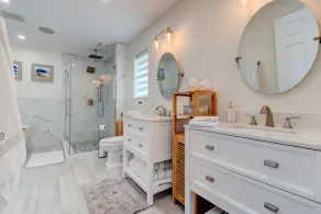 Modern Family-sized house in Palm Coast - Image 3