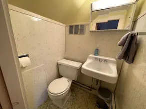 Cute 6-Bedroom Getaway in the heart of Littleton - Image 4