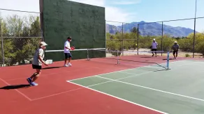 Western Bunkhouse auf 8 Acre Estate mit privatem Pool, Tennis & Pickleball (NW) - Image 2