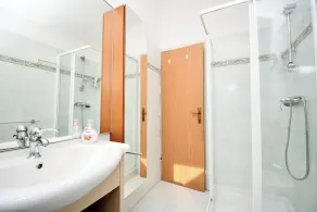 House Ariella - Image 2