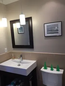 Enjoy the beach, hot-tub  walk down the stairs to the water!! - Image 5