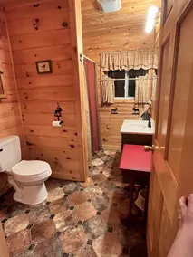 Knotty pine log cabin - boating, fishing, ATV trails and hiking! - Image 2
