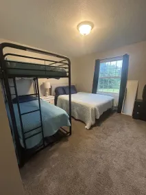 4 bedroom/4.5 bathroom/ 8 beds/ pets/ pool table - Image 4