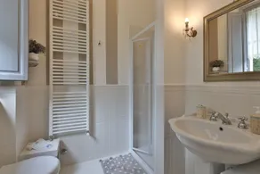 Maison de campagne à la saveur country, piscine privée et pergola romantique - Image 3
