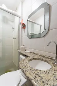 Beautiful Apartment No. 14 in a condominium with a swimming pool, 3 bedrooms, sea view, Porto city center. - Image 4