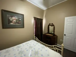 Family friendly country cottage 3 min to I75 -3 bedroom 1 bath central ac & heat - Image 5