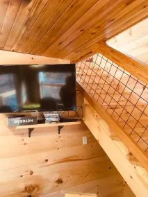 Barn Owl Inn Treehouse - Private Hot Tub - Image 3